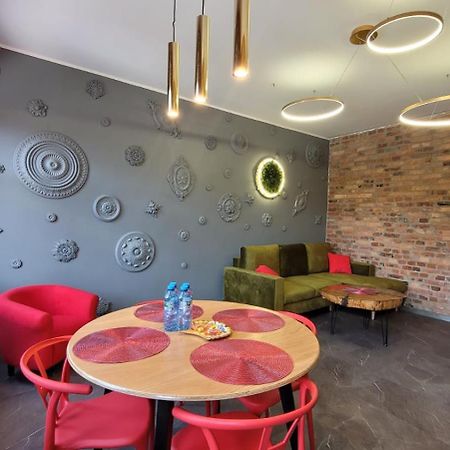 Apartament Czasu Jak Marasu Nikiszowiec คาโตวีตเซ ภายนอก รูปภาพ