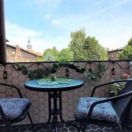 Apartament Czasu Jak Marasu Nikiszowiec คาโตวีตเซ ภายนอก รูปภาพ